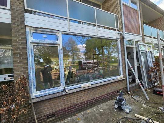 Renovatie van de voorgevel een frissere uitstraling en betere isolatie  - TW-Kozijnen